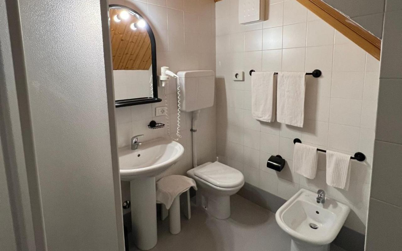Antico Albergo Stella D'Italia Folgaria Exteriör bild