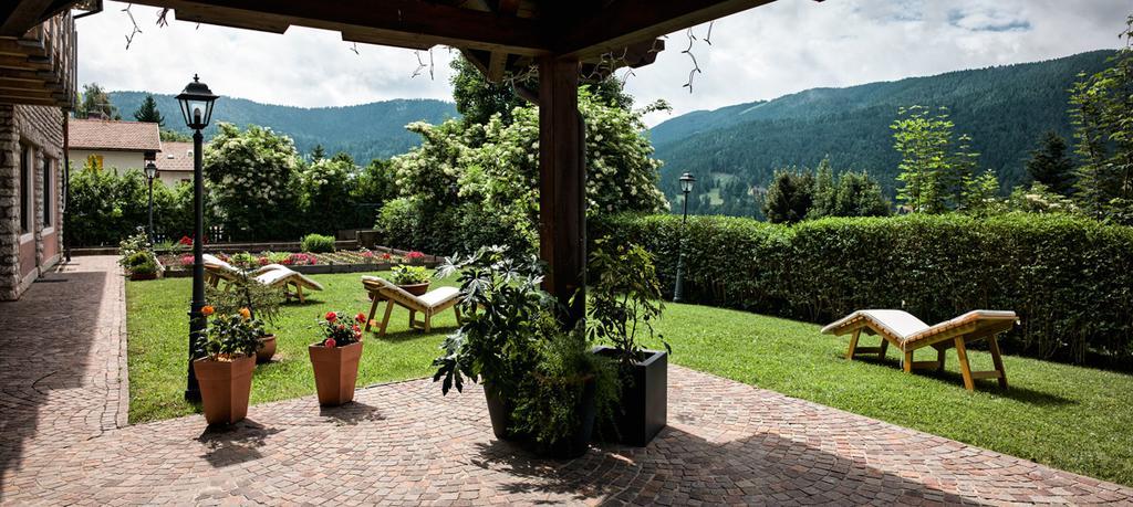 Antico Albergo Stella D'Italia Folgaria Exteriör bild